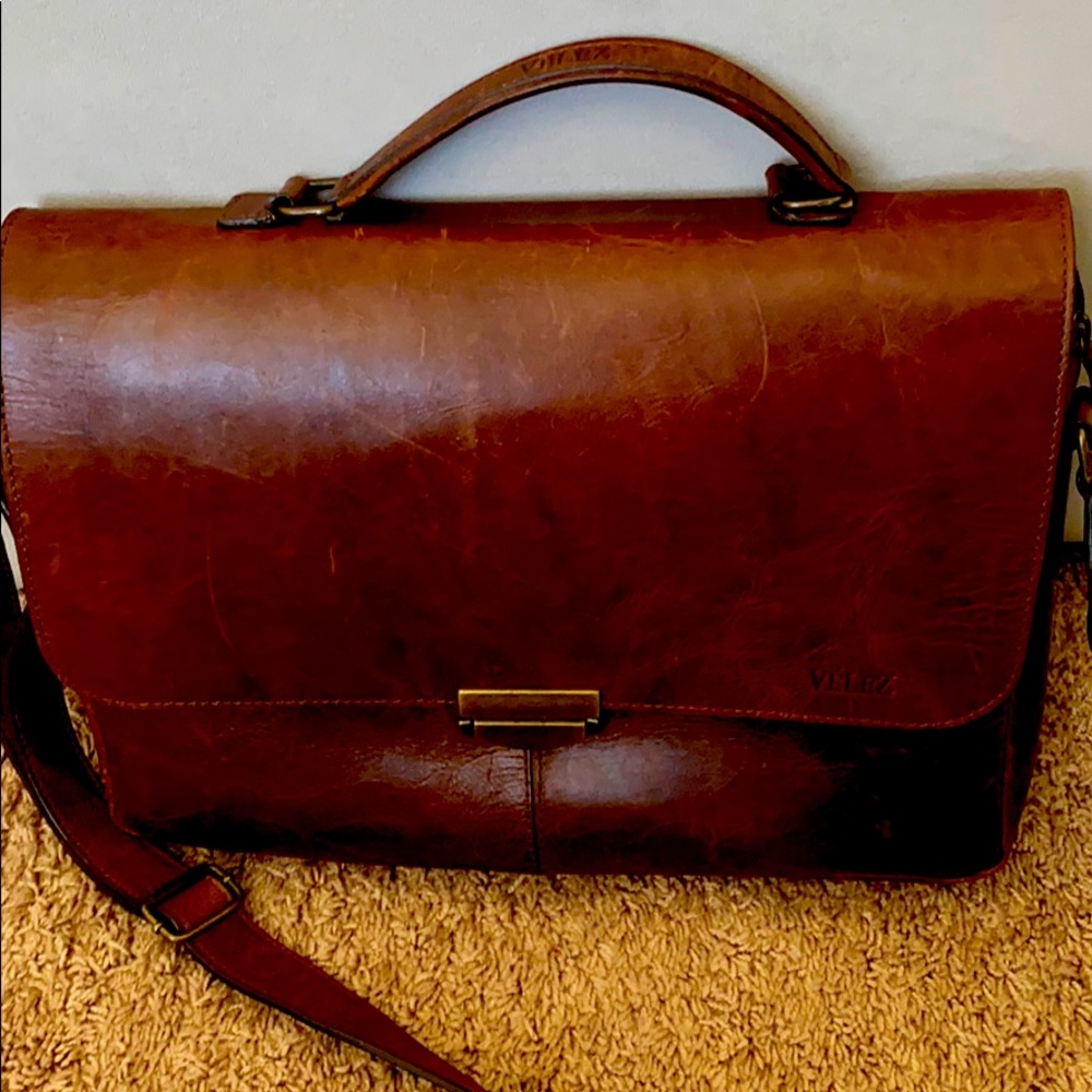 Colombian Cowhide Leather bag by designer Vélez